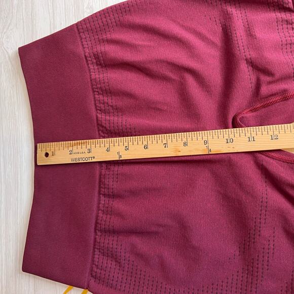 GYMSHARK the Vital Stretch Shorts in Maroon Women's Size Small - Picture 13 of 13